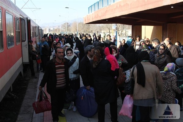 ورود بیش از ۱۰ هزار گردشگر به منطقه آزاد ارس با قطار چارتر