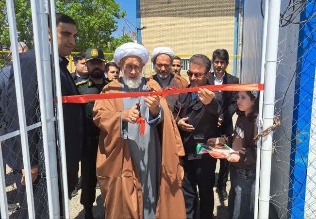 زمین چمن مصنوعی در جنوب هادیشهر افتتاح شد