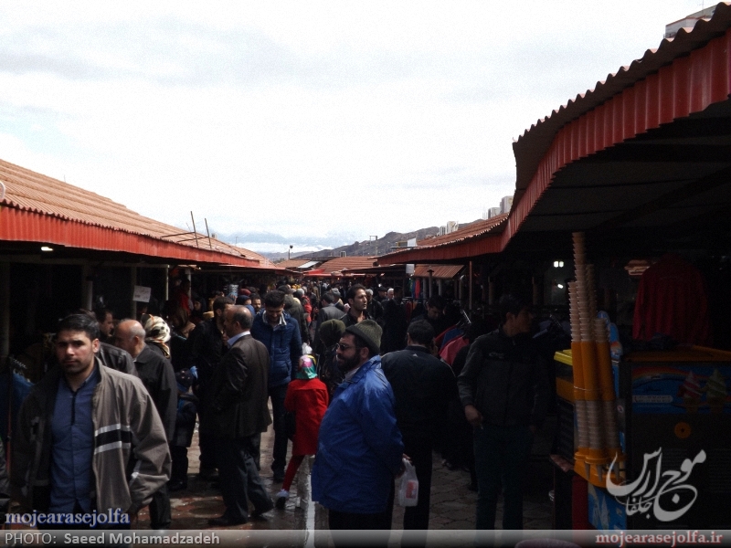 بازدید از بازارهای رنگارنگ منطقه آزاد ارس سرگرمی گردشگران نوروزی